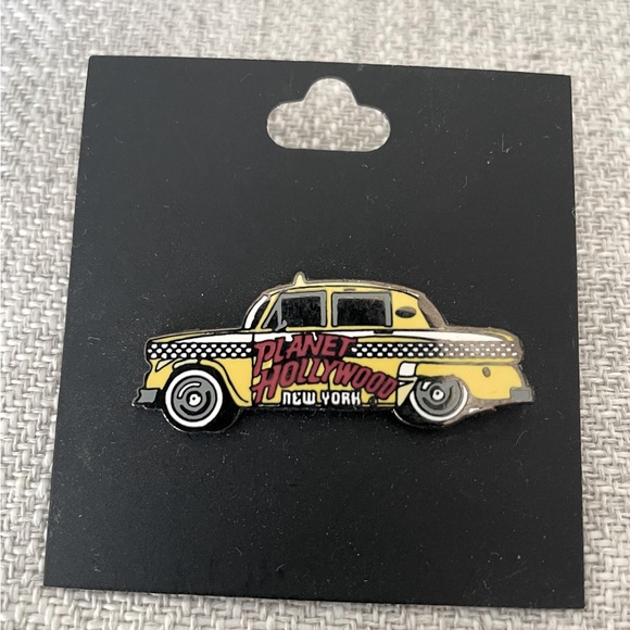 Planet Hollywood NYC Cab Pin - Picture 1 of 2